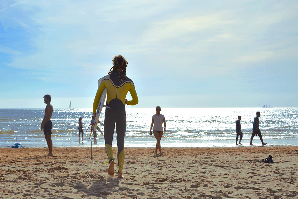 Beach surfist